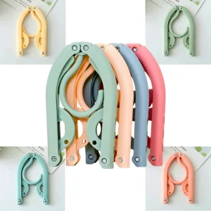 Kit 6 Cabides Dobráveis Portáteis Para Viagem e Guarda-Roupa